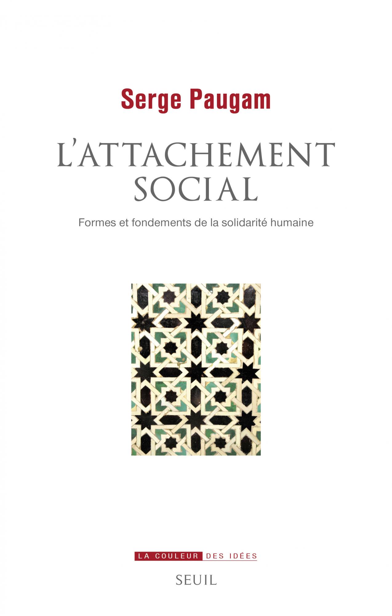 Hier comme aujourd’hui, l'individu ne peut vivre sans liens. Il passe sa vie à s'attacher ̶ ou à se rattacher après une rupture ̶ à sa famille tout d'abord, aux proches qu'il s’est choisis par nécessité, par amour ou amitié, à sa communauté ethnique ou religieuse, à ses collègues de travail ou à ses pairs, aux personnes qui partagent les mêmes origines géographiques, sociales ou culturelles, et bien entendu aussi aux institutions de son pays. Autrement dit, l’être humain est anthropologiquement solidaire. Ses attaches lui assurent à la fois la protection face aux aléas du quotidien, et la reconnaissance de son identité et de son existence sociale. Dans le sillage de Durkheim, Serge Paugam définit l’attachement social comme le processus d’entrecroisement de ces différents types de liens. En redonnant à cette notion une assise à la fois théorique et empirique, cet ouvrage fondamental, nourri de dix ans de recherche internationale, éclaire les multiples manières qu’ont les individus et les groupes de faire société. Il montre que ces liens libèrent le plus souvent, mais peuvent aussi fragiliser ou oppresser, se rompre ou se compenser. Leurs forces et leurs faiblesses sont inégales selon les classes sociales et elles varient selon les normes que chaque société se donne. Au terme d’une enquête comparative inédite à l’échelle mondiale (dans trente-quatre pays), Serge Paugam renouvelle ainsi la réflexion sur le développement social, les inégalités, les luttes et les formes de résistance à l’oppression. Et il interroge finalement l’ambition universaliste lorsque les frontières de la solidarité humaine s’élargissent à l’échelle de la planète.